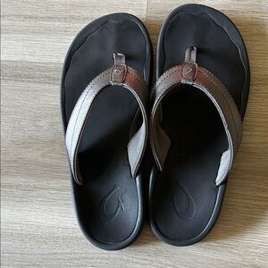 Olukai pewter and black Flip Flops